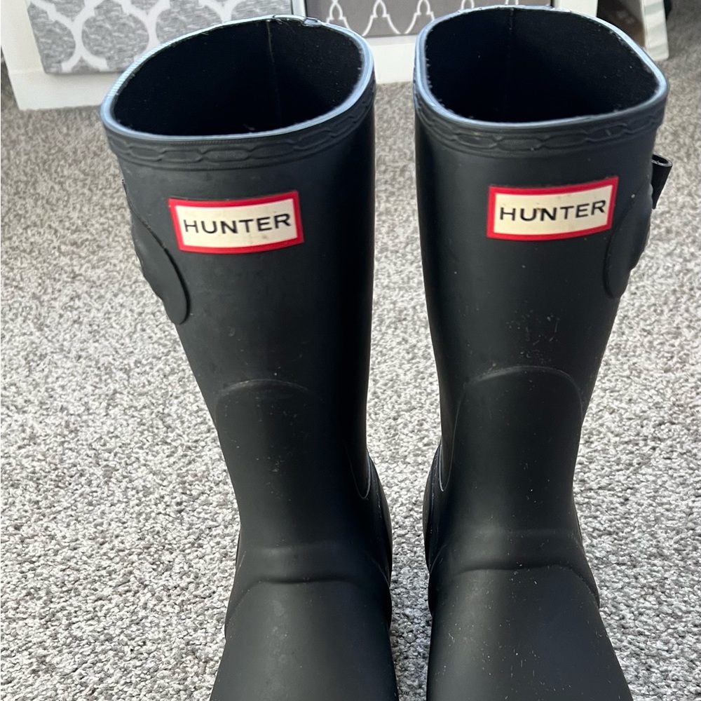Used Hunter boots, black matte, short, size 9